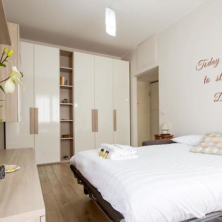 Lorenteggio Studio Apt ميلان المظهر الخارجي الصورة