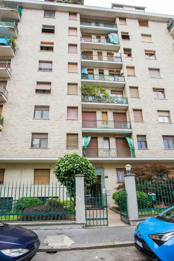 Lorenteggio Studio Apt ميلان المظهر الخارجي الصورة